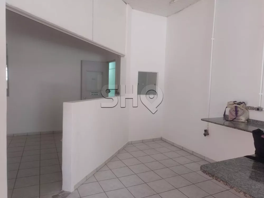 Casa Comercial à venda com 3 quartos, 200m² - Foto 7