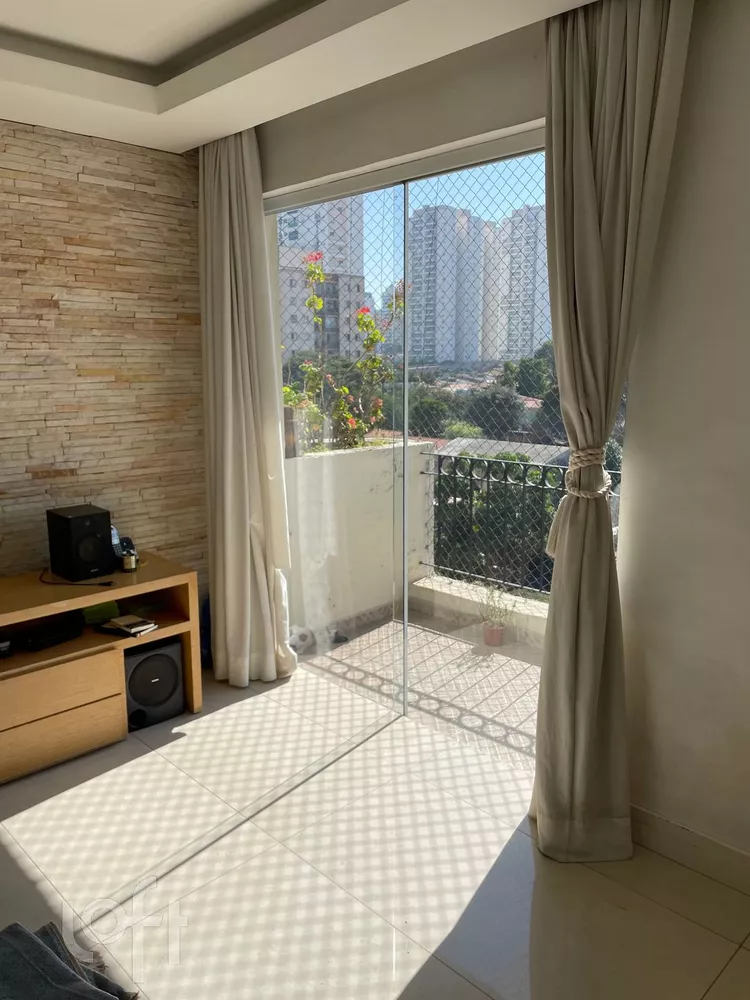 Apartamento à venda com 3 quartos, 115m² - Foto 2