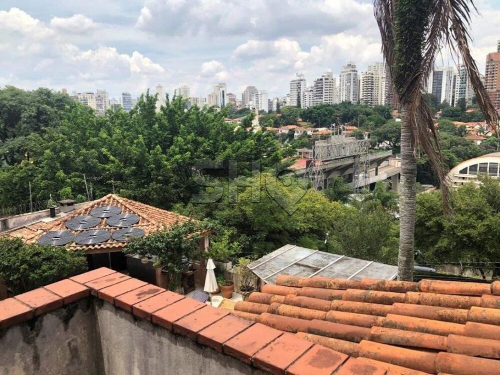 Sobrado à venda com 5 quartos, 320m² - Foto 11