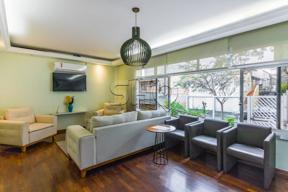 Sobrado, 8 quartos, 290 m² - Foto 1