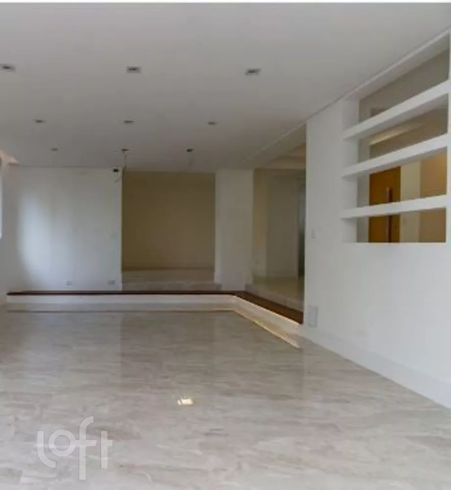 Apartamento à venda com 3 quartos, 210m² - Foto 1