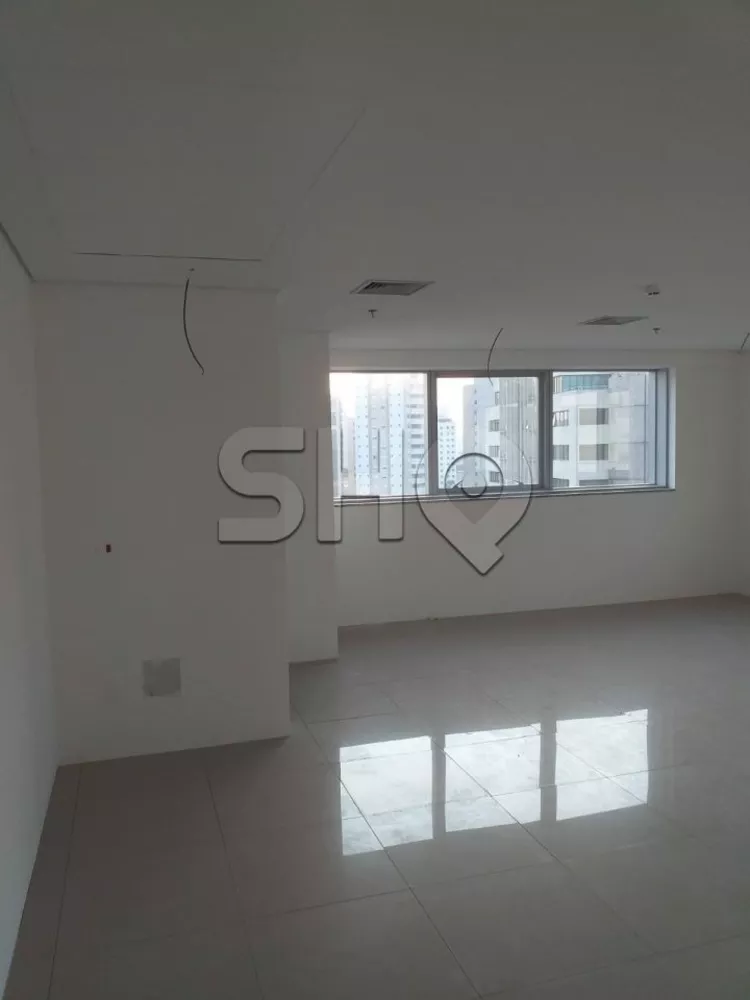 Casa Comercial para alugar com 1 quarto, 60m² - Foto 2