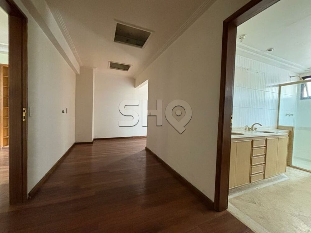 Apartamento à venda com 4 quartos, 220m² - Foto 9