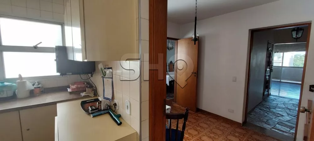 Apartamento à venda com 3 quartos, 204m² - Foto 11