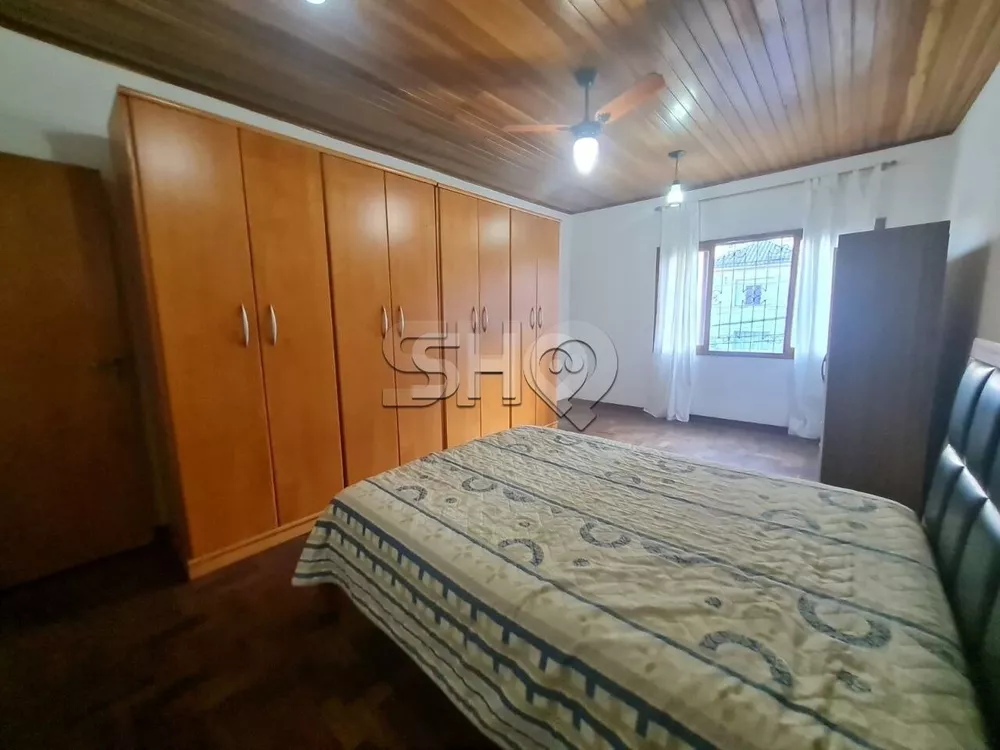 Sobrado à venda com 5 quartos, 180m² - Foto 1