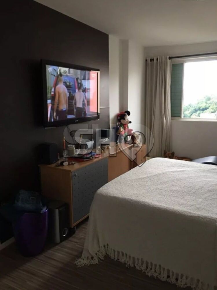 Apartamento para alugar com 3 quartos, 200m² - Foto 3