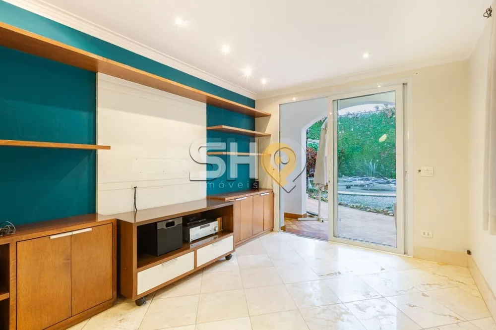 Sobrado, 3 quartos, 370 m² - Foto 1