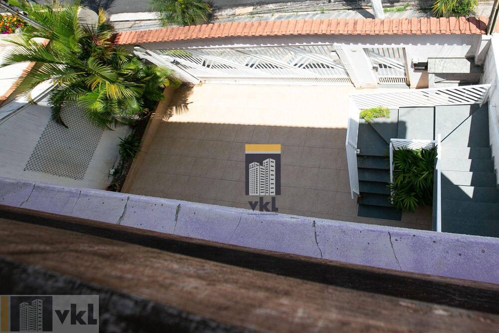 Sobrado à venda com 4 quartos, 372m² - Foto 1