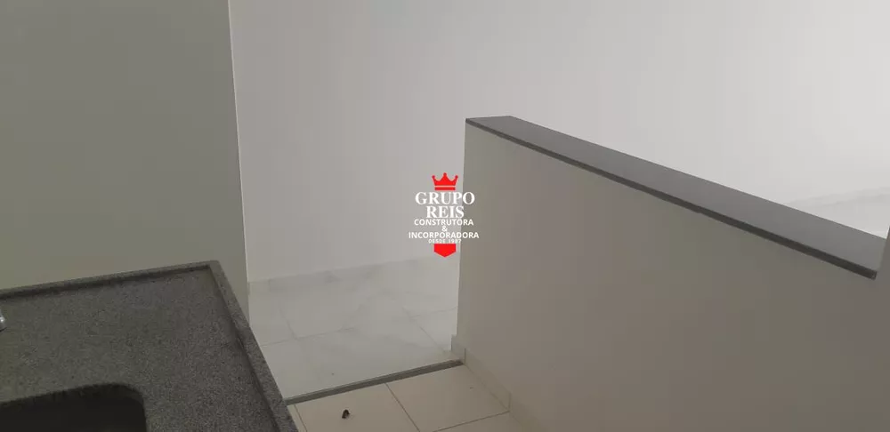 Apartamento à venda com 2 quartos, 47m² - Foto 2