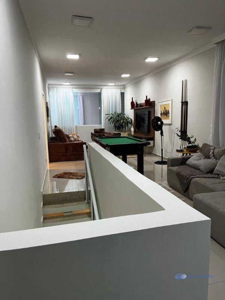 Casa, 4 quartos, 290 m² - Foto 1