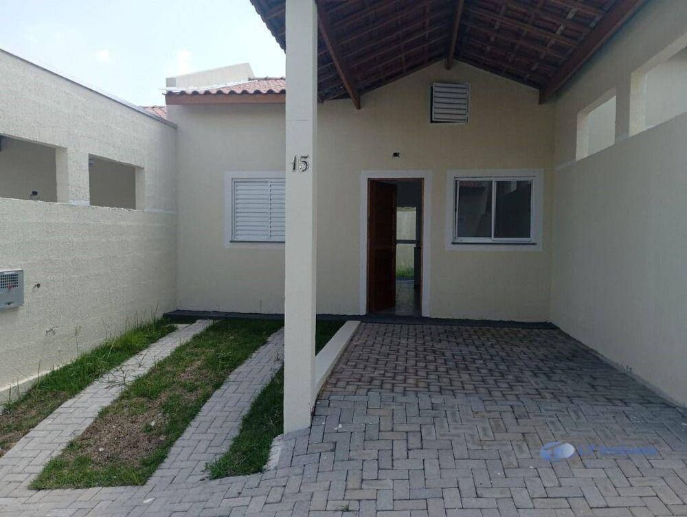 Casa de Condomínio para alugar com 2 quartos, 50m² - Foto 1