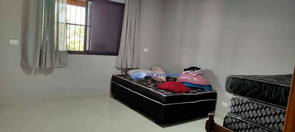 Chácara, 4 quartos, 2600 m² - Foto 1