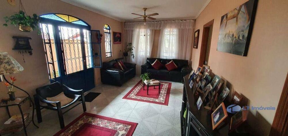 Casa, 3 quartos, 280 m² - Foto 4