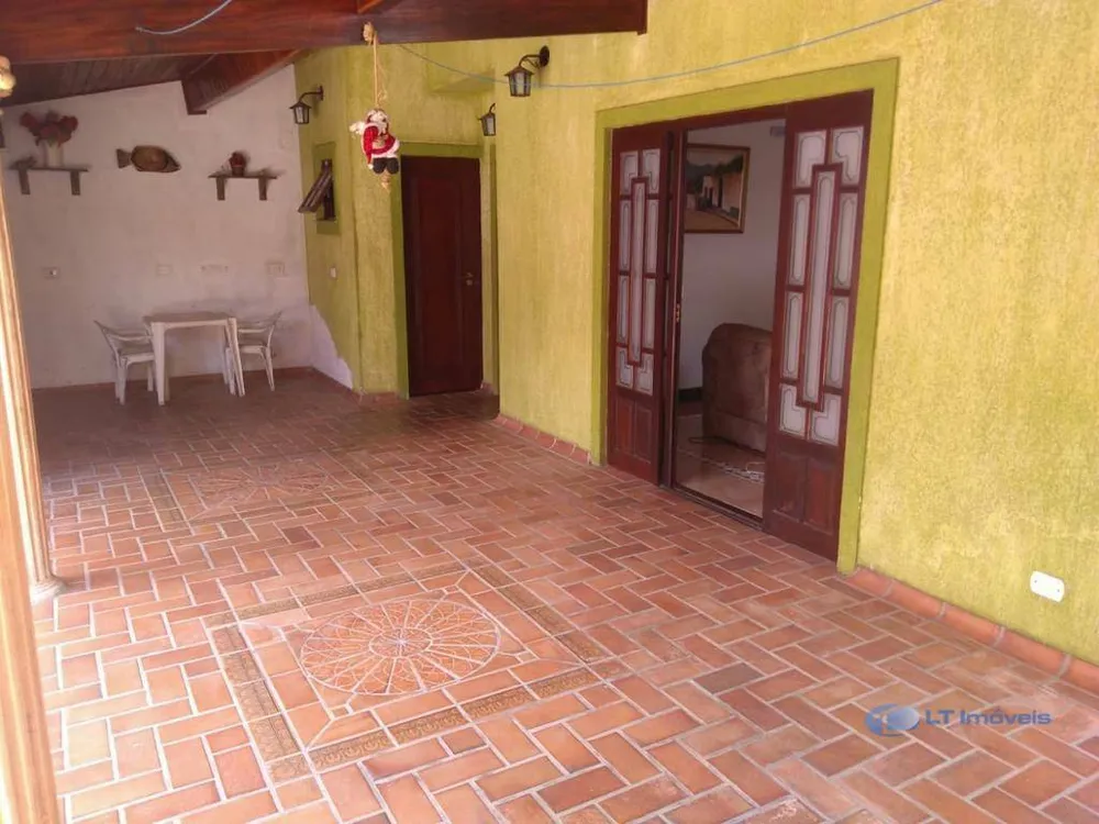 Sobrado, 3 quartos, 330 m² - Foto 1