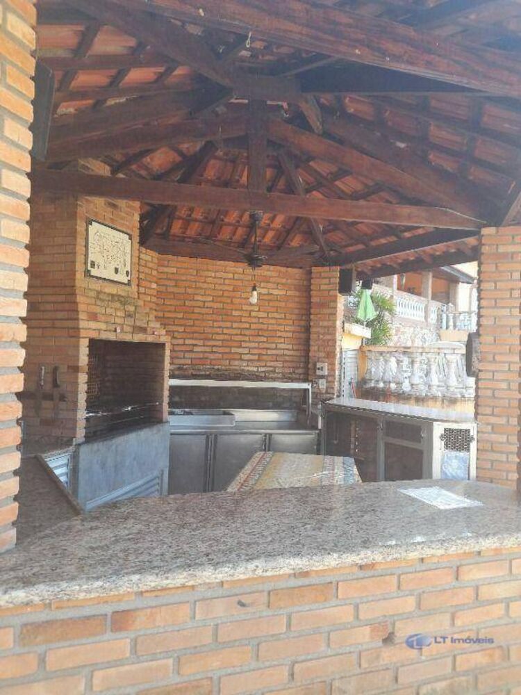 Chácara à venda e aluguel com 6 quartos, 1300m² - Foto 1