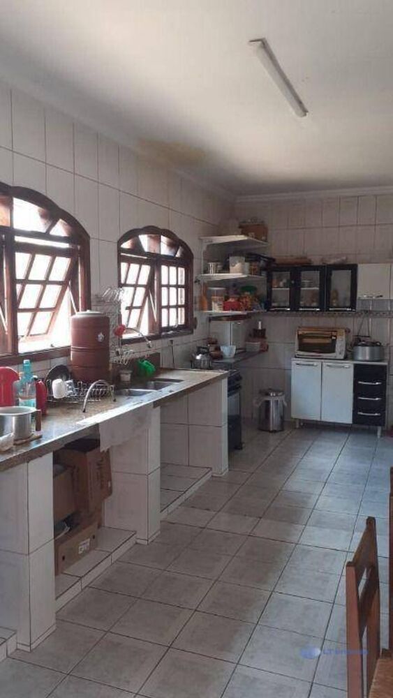 Casa, 4 quartos, 148 m² - Foto 2