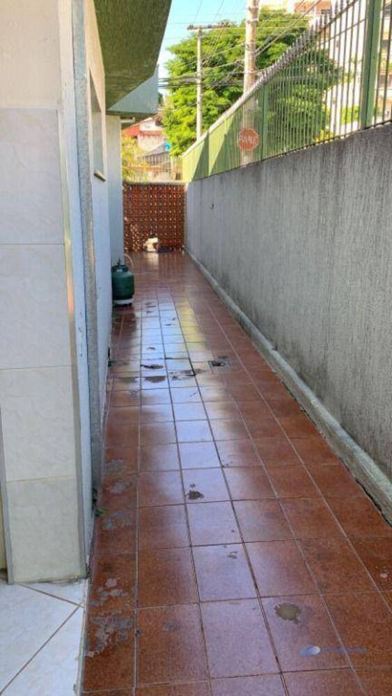 Casa à venda com 3 quartos, 121m² - Foto 4