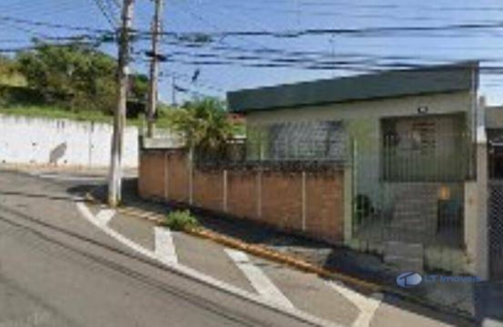 Casa à venda com 3 quartos, 121m² - Foto 1
