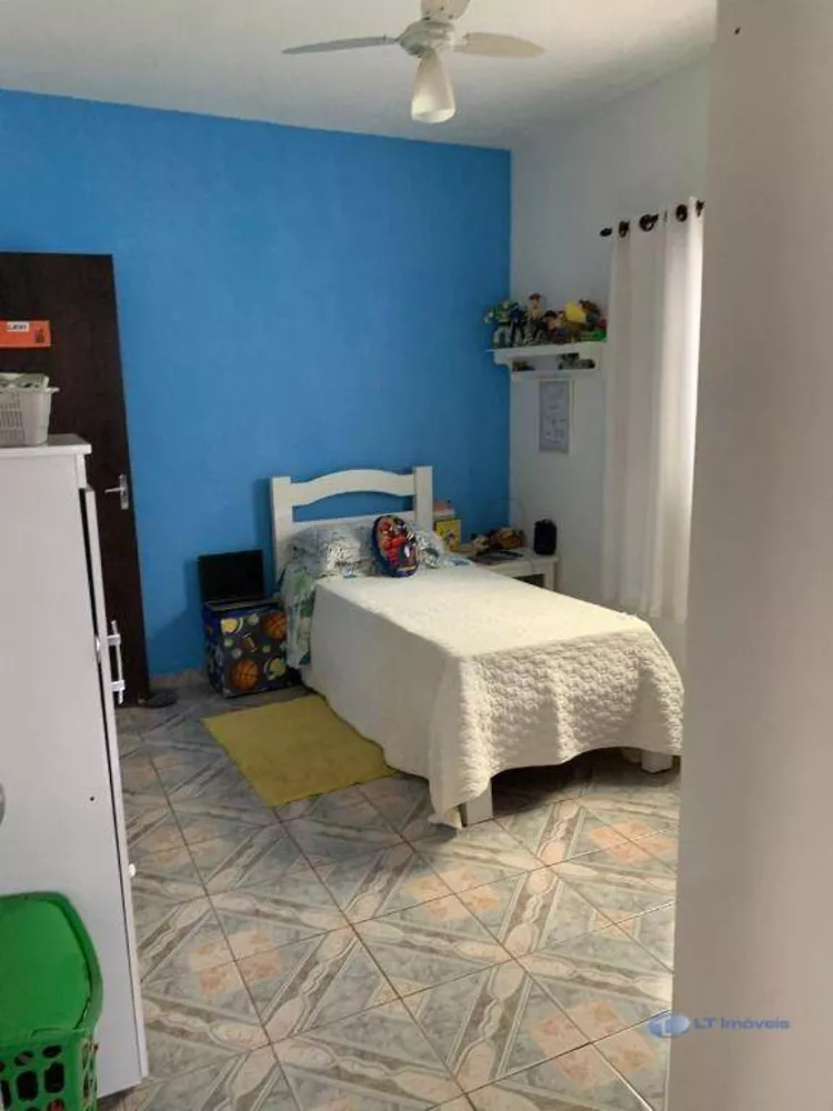 Casa à venda com 3 quartos, 210m² - Foto 6