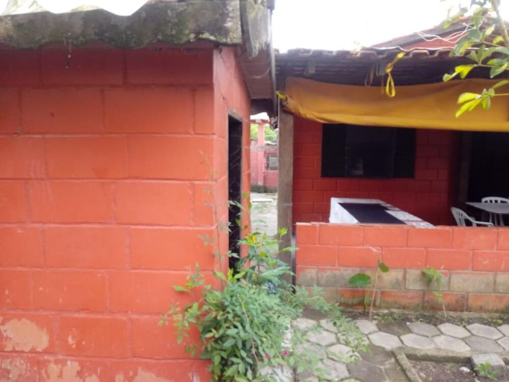 Casa à venda com 2 quartos, 211m² - Foto 1
