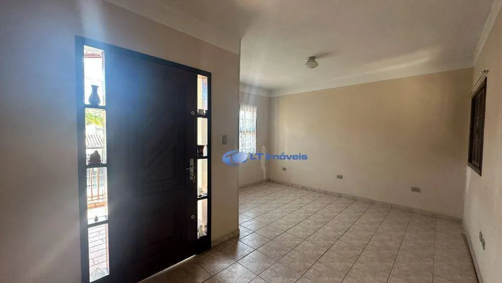 Casa, 3 quartos, 210 m² - Foto 1