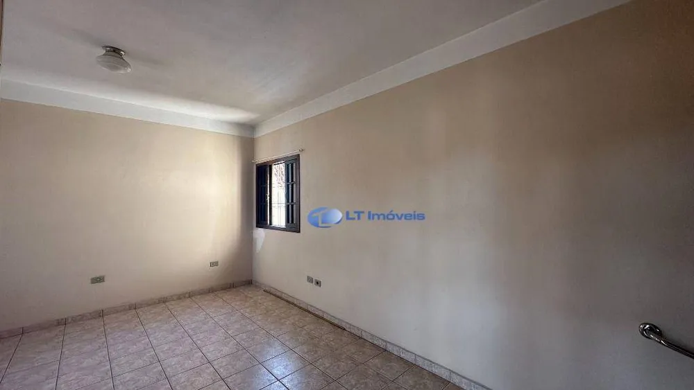 Casa, 3 quartos, 210 m² - Foto 2