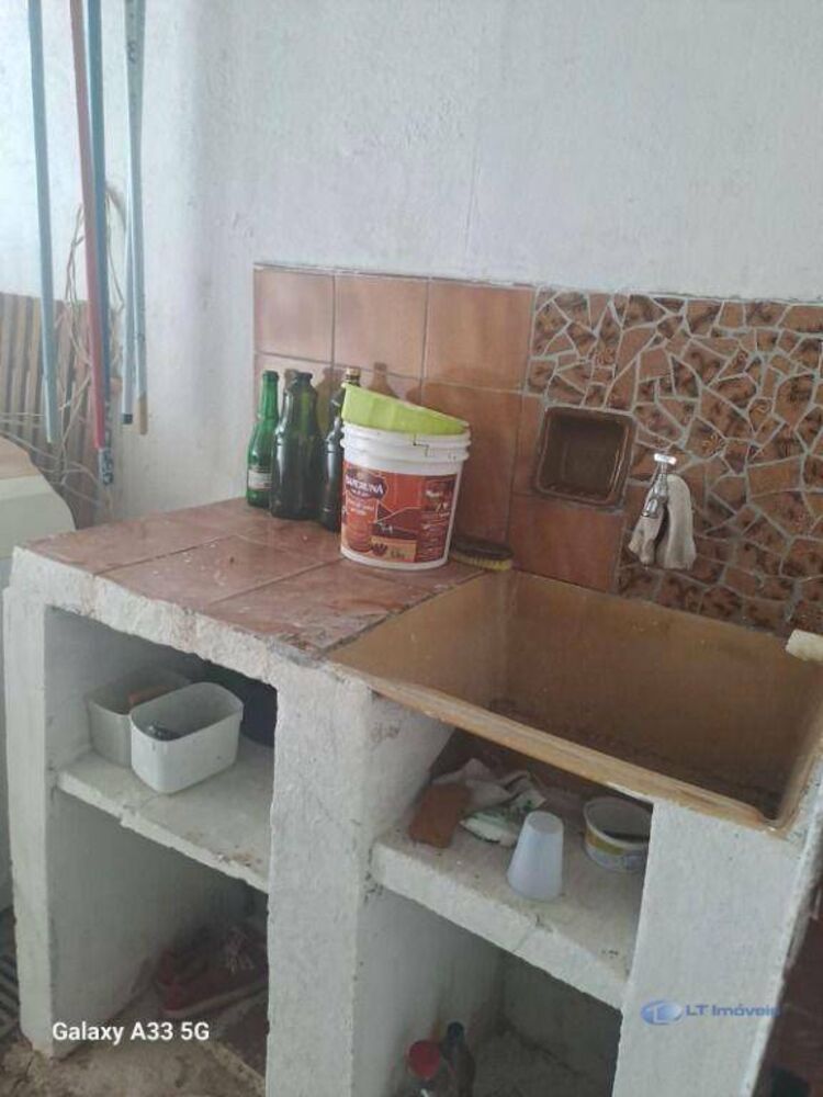 Casa à venda com 2 quartos, 131m² - Foto 1