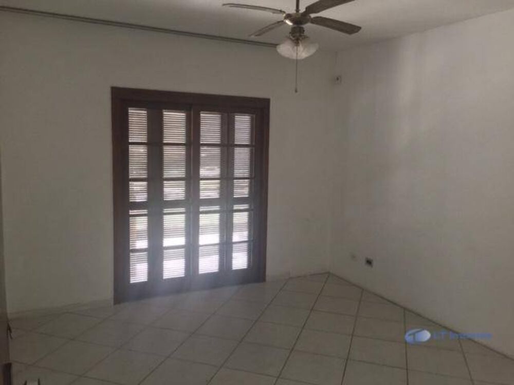 Casa, 6 quartos, 260 m² - Foto 4