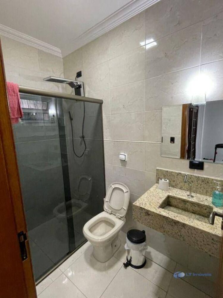 Casa à venda com 4 quartos, 191m² - Foto 3
