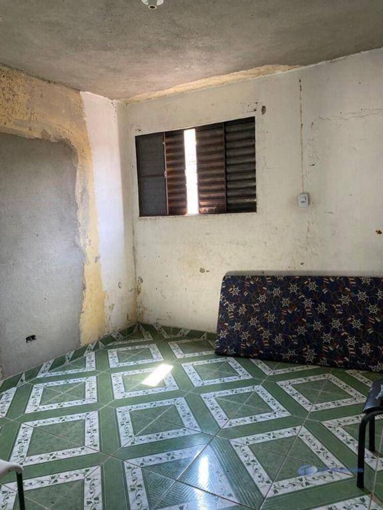 Casa à venda com 4 quartos, 140m² - Foto 1