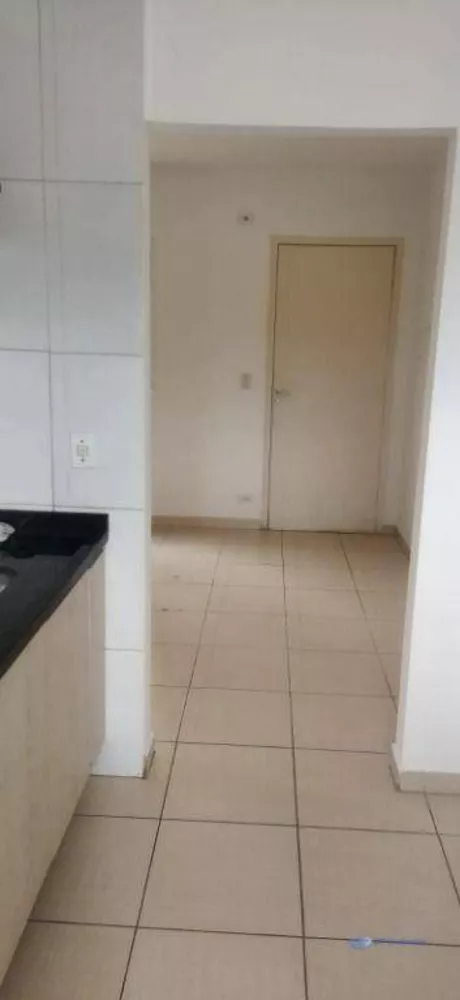 Apartamento à venda com 2 quartos, 45m² - Foto 3