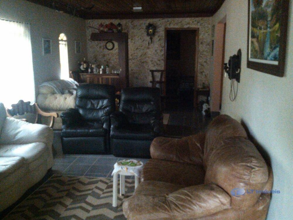 Sítio, 3 quartos, 6000 m² - Foto 1