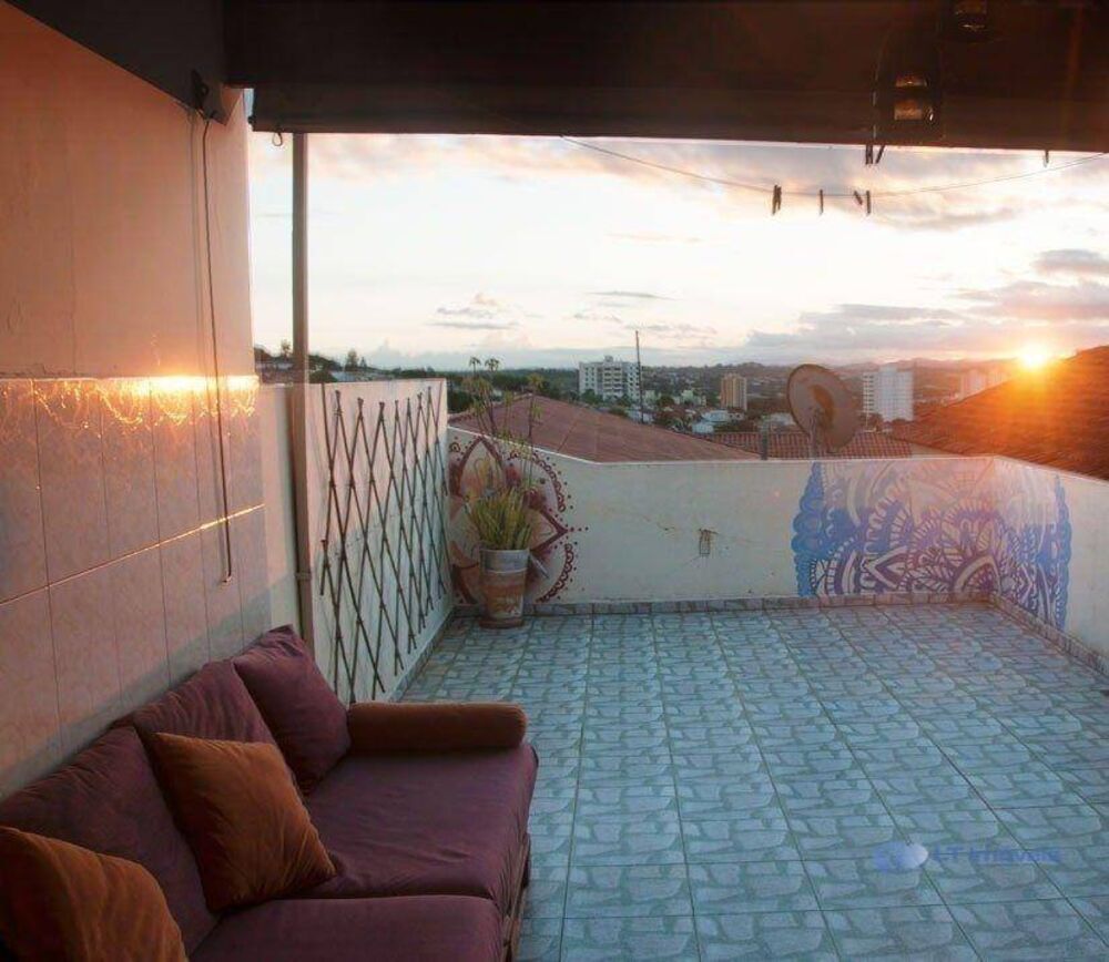 Casa à venda com 3 quartos, 173m² - Foto 2