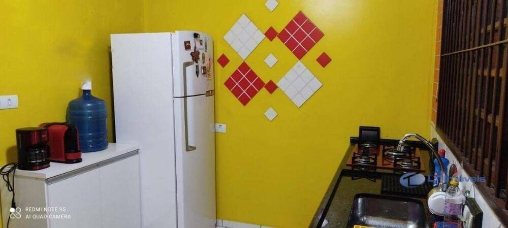 Chácara à venda com 3 quartos, 200m² - Foto 2