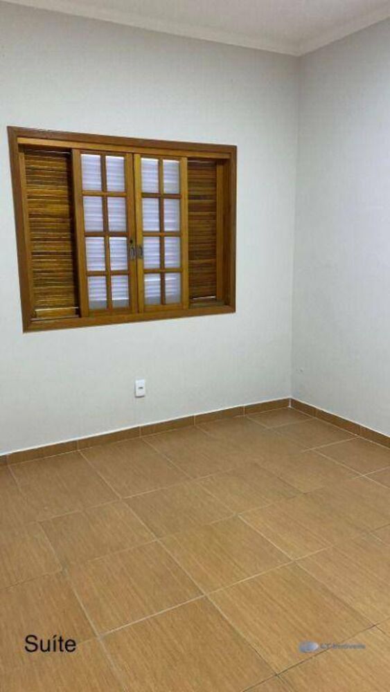 Casa, 3 quartos, 134 m² - Foto 1