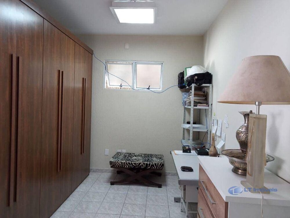Sobrado, 3 quartos, 311 m² - Foto 4