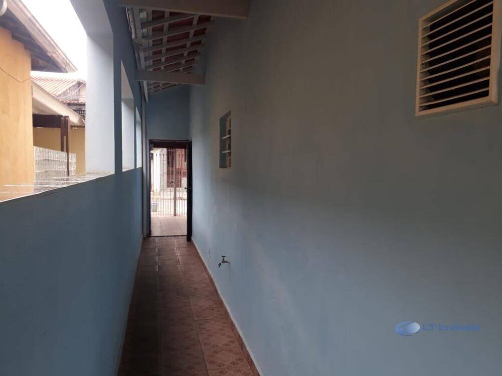 Casa, 4 quartos, 200 m² - Foto 1