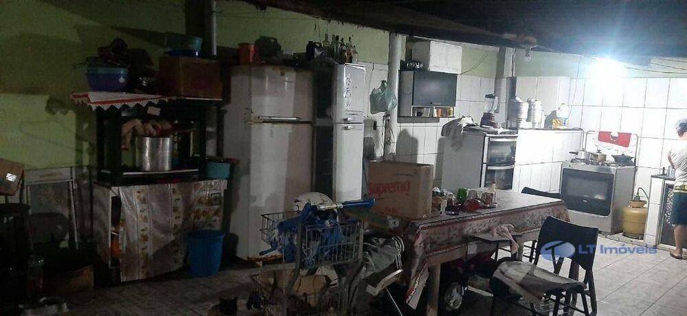 Casa à venda com 4 quartos, 135m² - Foto 3