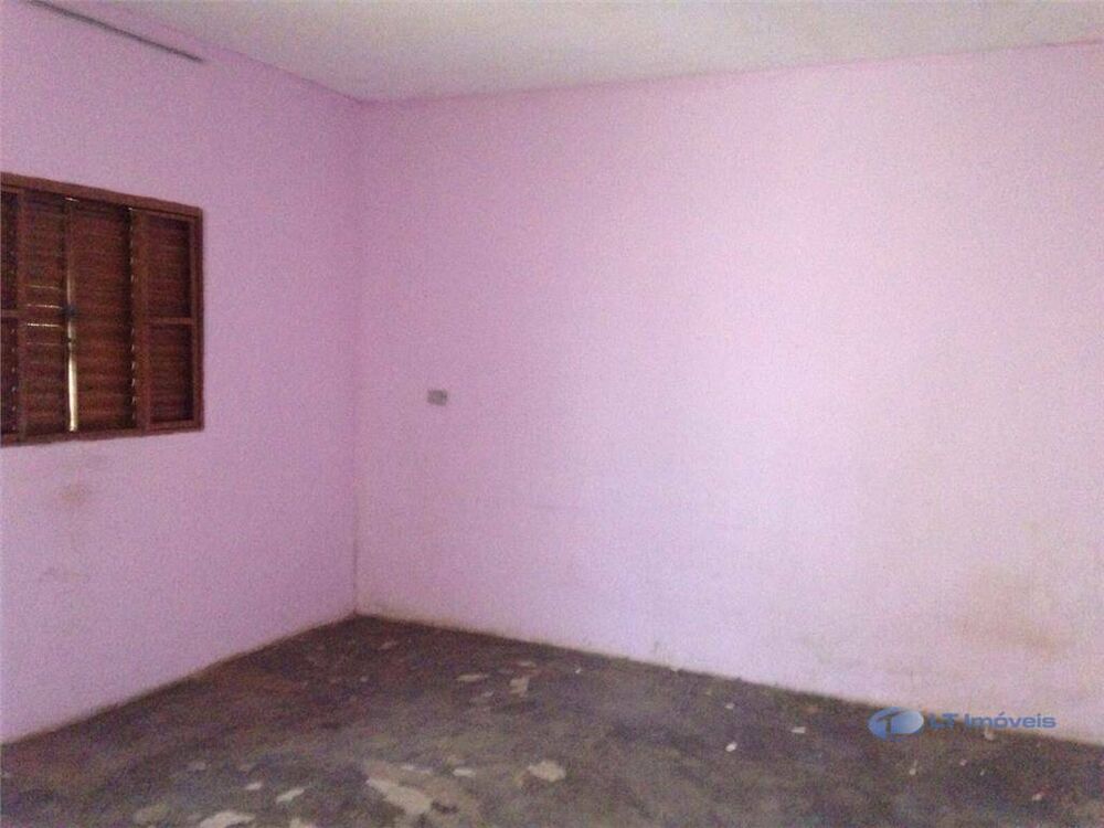 Casa à venda com 2 quartos, 55m² - Foto 3