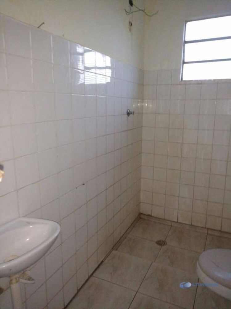 Casa à venda com 2 quartos, 55m² - Foto 4
