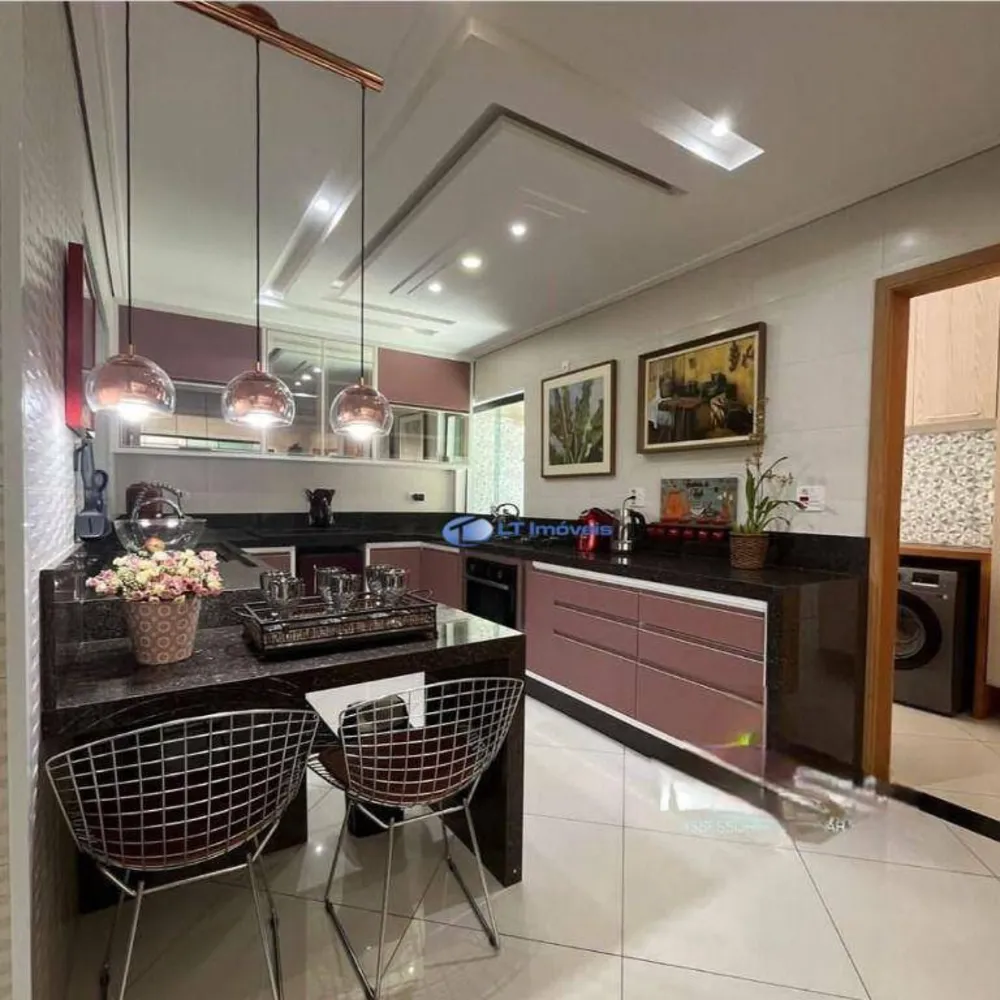 Sobrado, 3 quartos, 240 m² - Foto 2