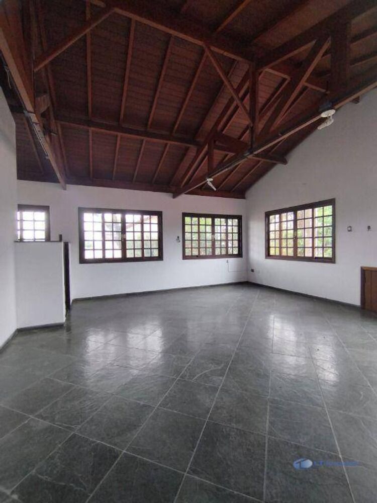 Casa à venda e aluguel com 3 quartos, 247m² - Foto 4