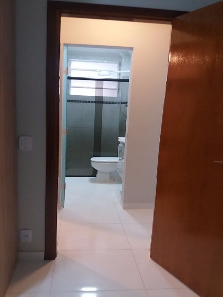 Apartamento à venda com 2 quartos, 65m² - Foto 2