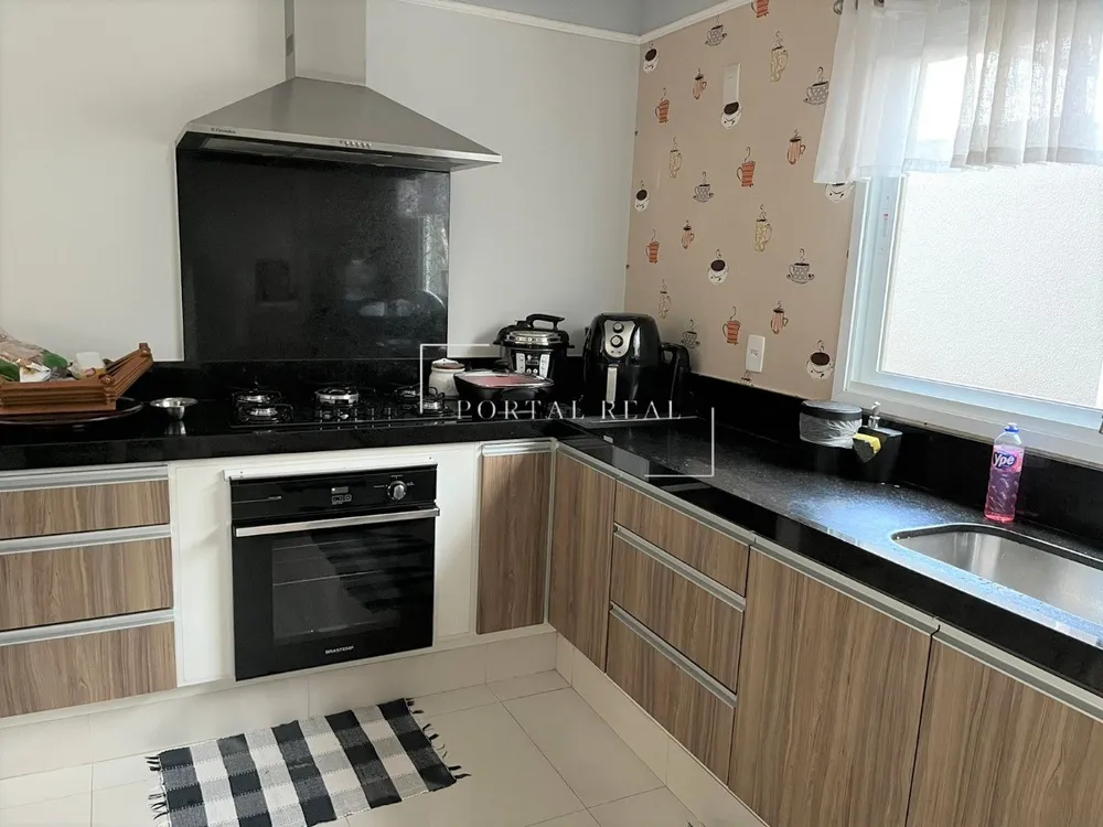 Casa, 3 quartos, 257 m² - Foto 2