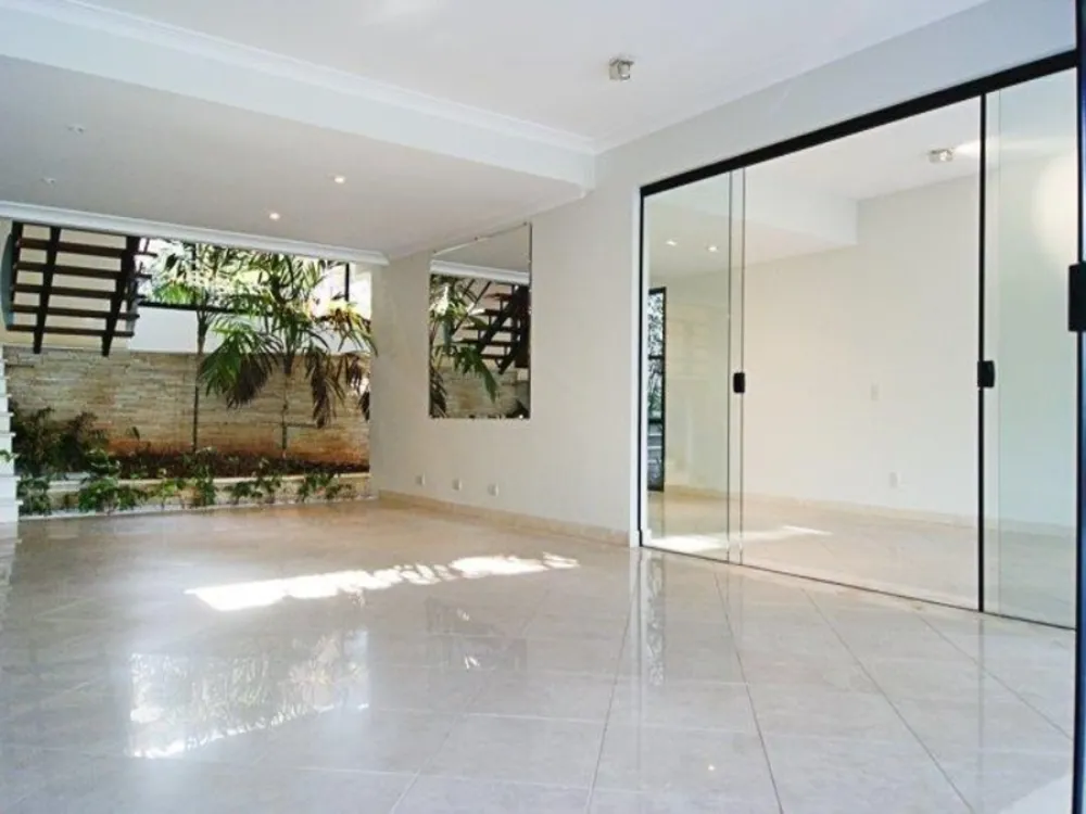 Casa, 6 quartos, 576 m² - Foto 1