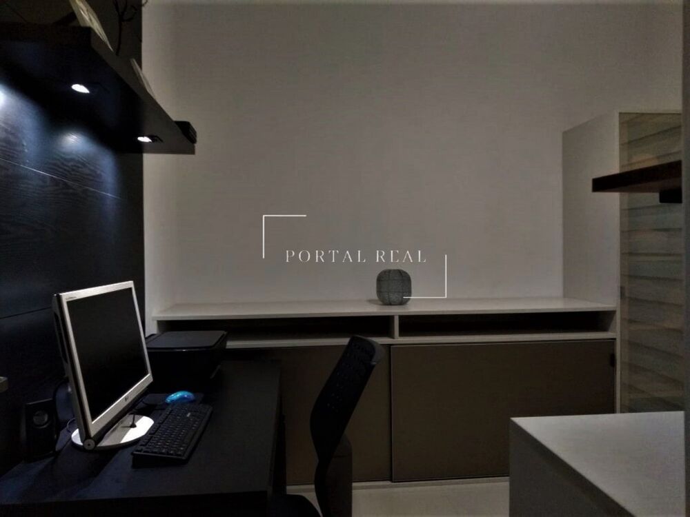 Casa à venda com 6 quartos, 243m² - Foto 4
