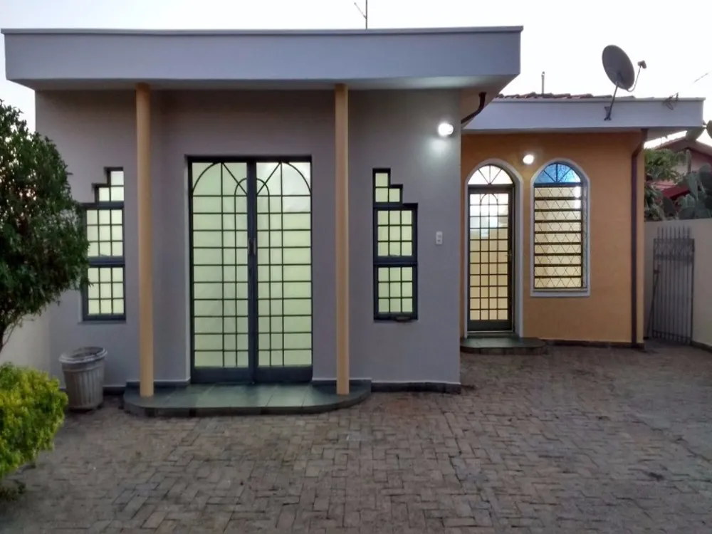 Casa, 3 quartos, 191 m² - Foto 1