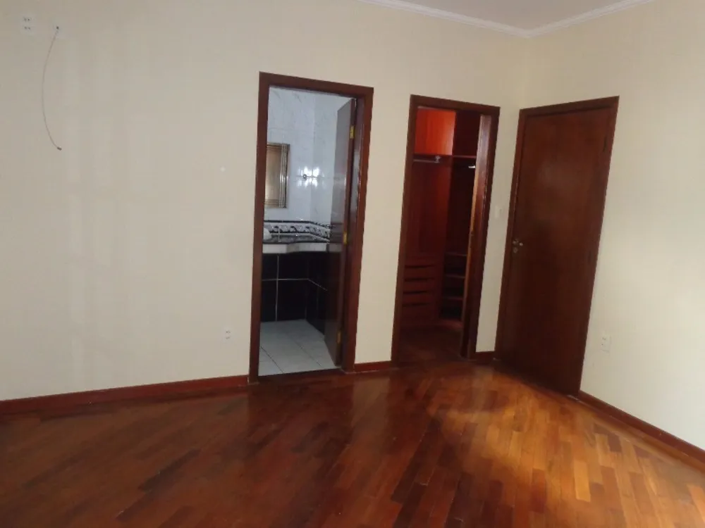 Casa, 3 quartos, 275 m² - Foto 8