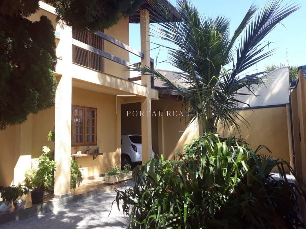 Casa, 4 quartos, 260 m² - Foto 1