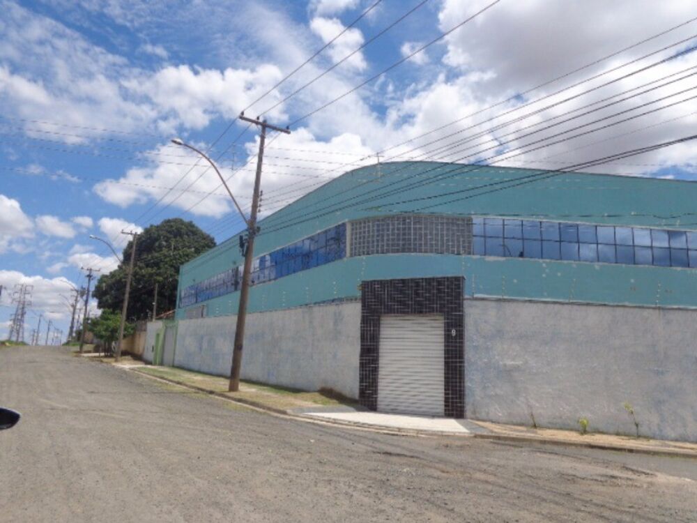 Indústria, 1000 m² - Foto 1